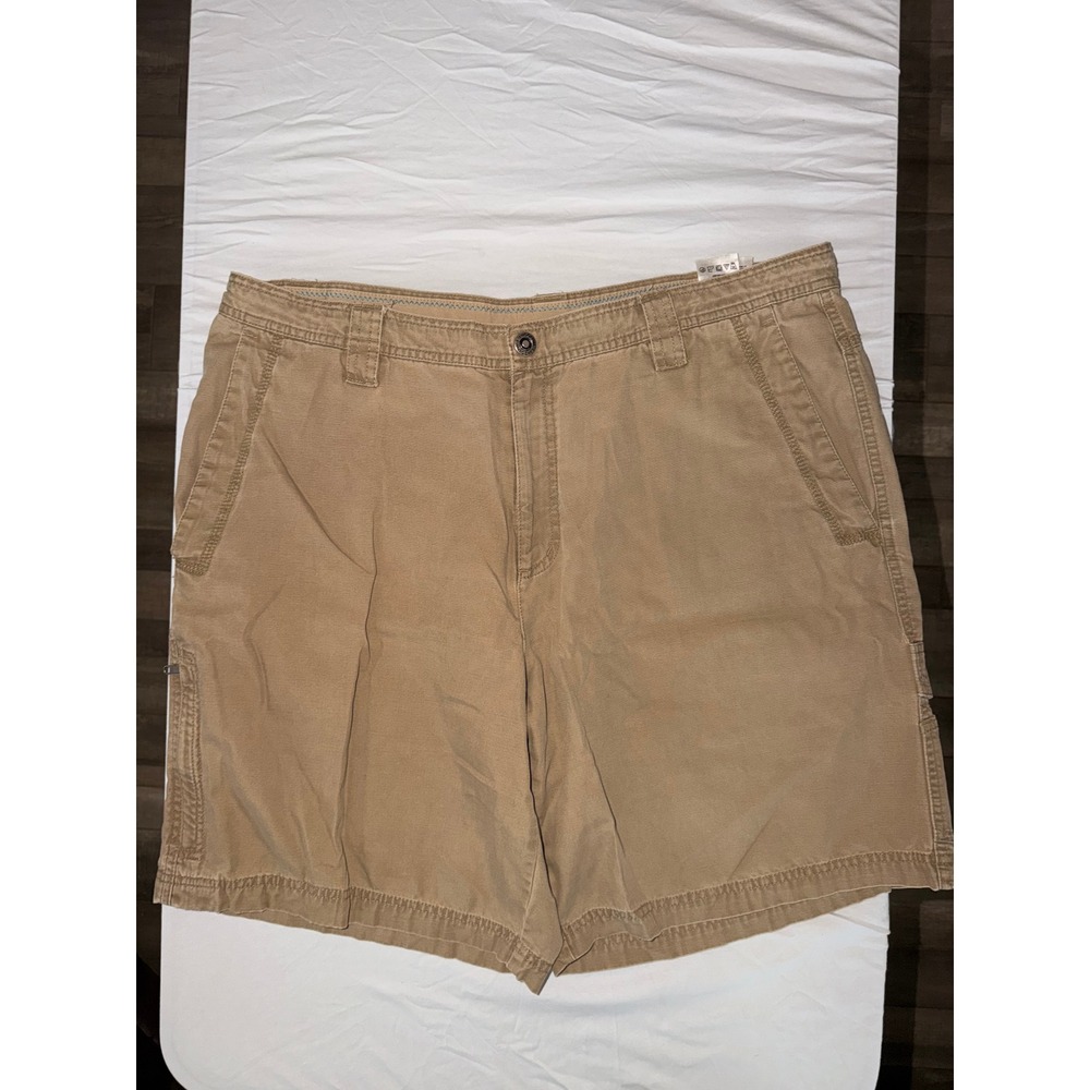 Columbia Mens Cargo Shorts Tan Khaki Cotton Canvas Size 40W 9L Omni-Shield